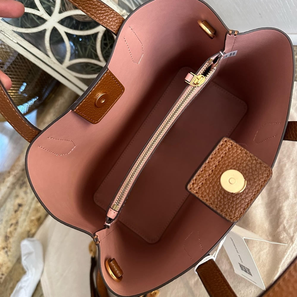 New Tory Burch blake tote small tote - Picture 7 of 9